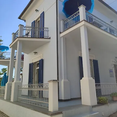 公寓式酒店 Marina Azzurra Vistamare - Hituscany 坎普码港