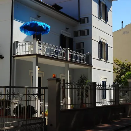 Marina Azzurra Vistamare - Hituscany 公寓式酒店 *